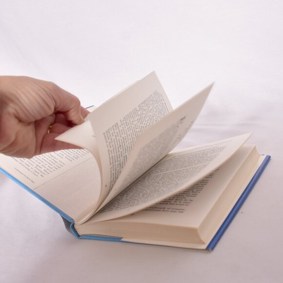 Growing Closer: The Intimacy of Love And Friendship by Marie Chapian - Picture 4 of 7